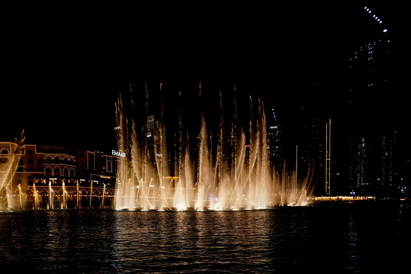 The Palm Fountain – Largest Fountain Show in UAE