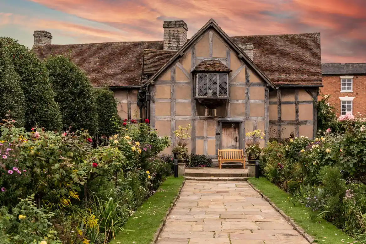 Visit Shakespeare’s Birthplace in Stratford-upon-Avon-Activities to do in UK