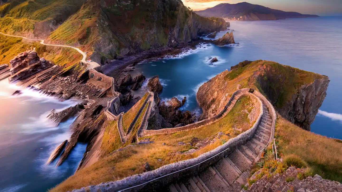 Ella – A Picturesque Escape