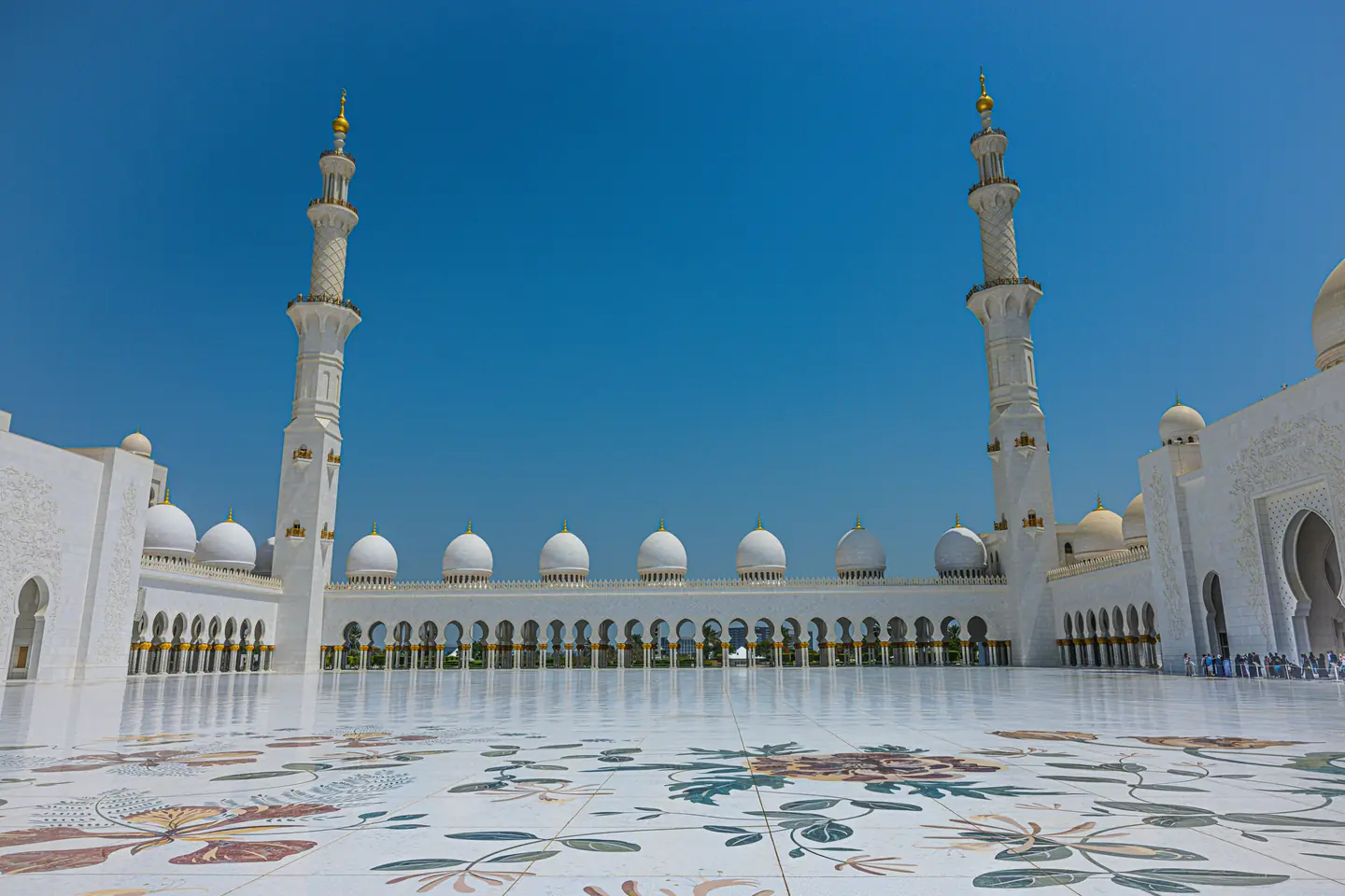 Attractions in the UAE for Solo Travelers