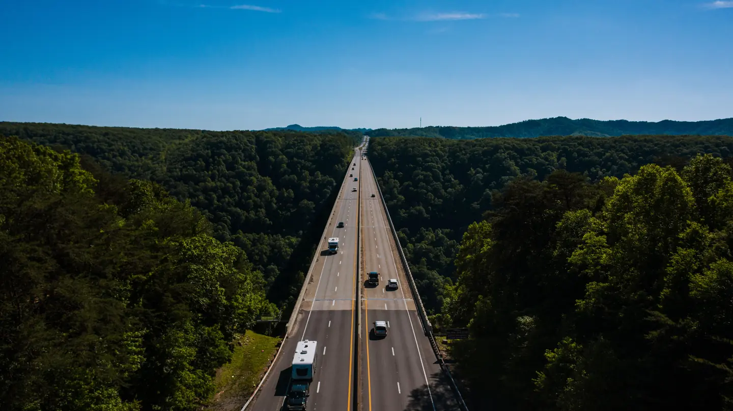 Drive through the Appalachian Mountains - Road trip