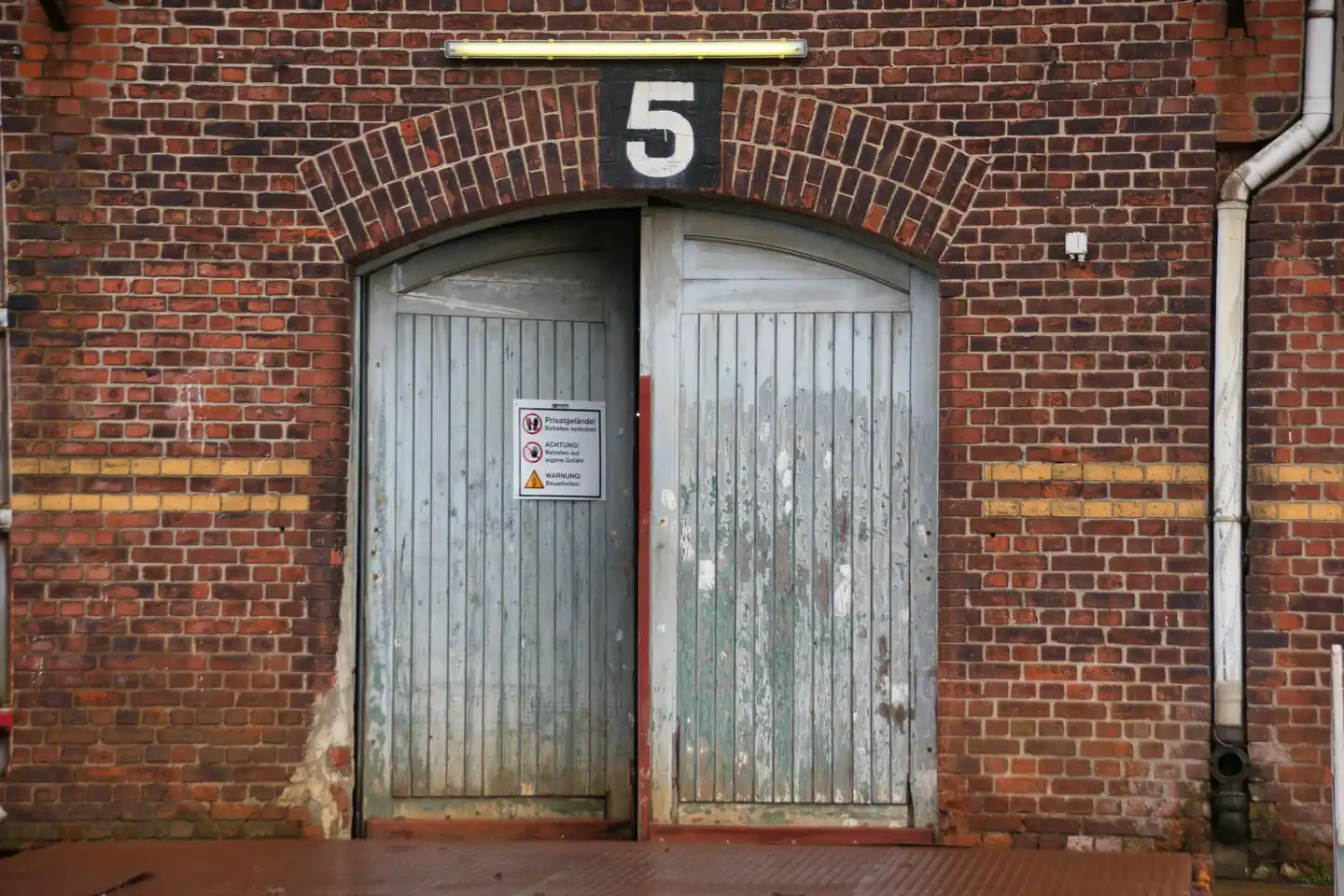 Warehouse421