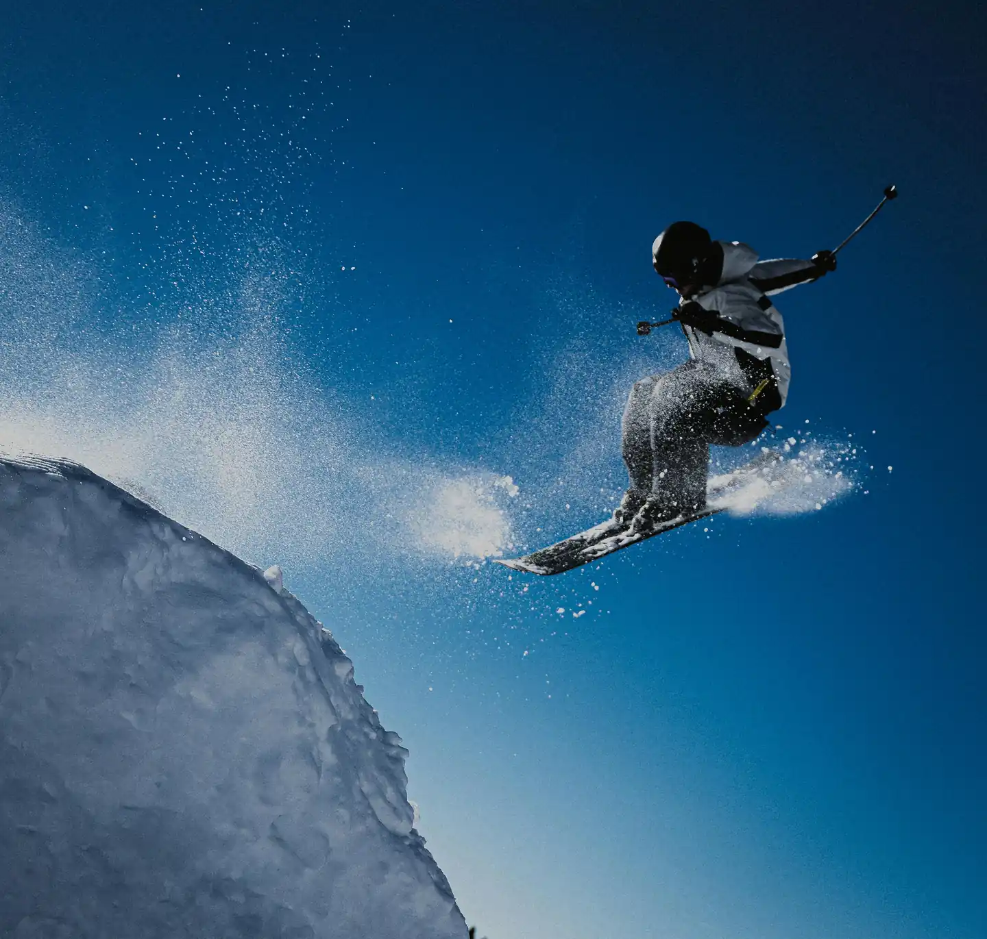 Experience the Thrill of Indoor Skiing at Ski Dubai