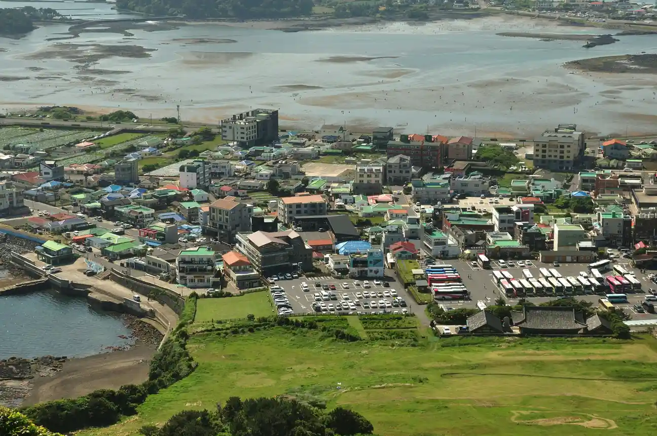 6. Manseok Park
