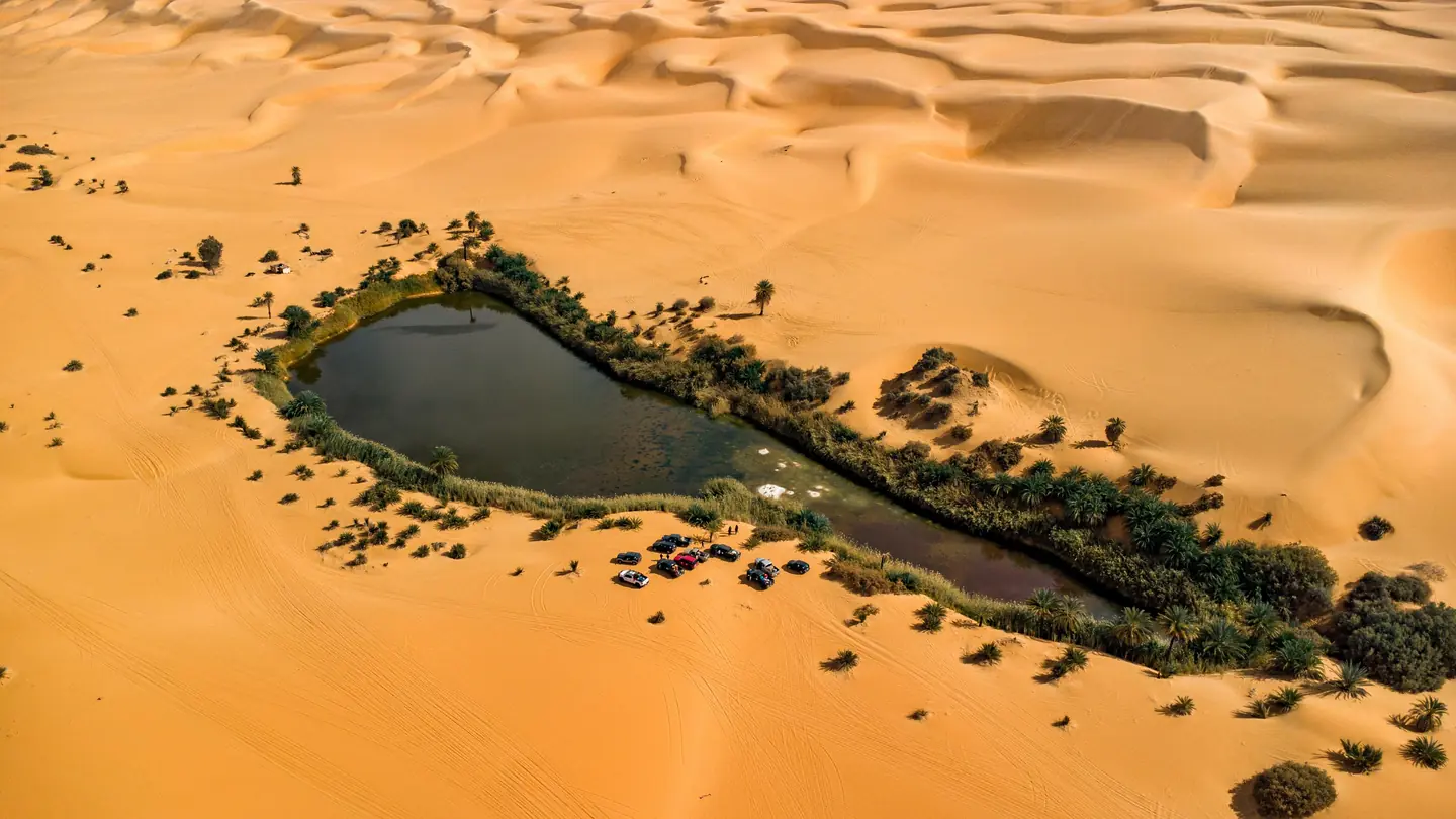Aidarkul Lake: A Tranquil Oasis