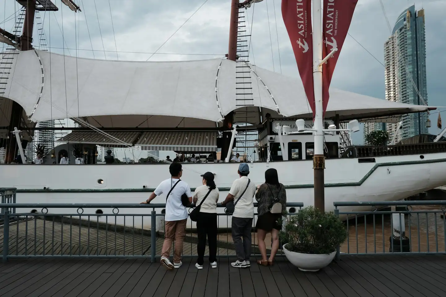 Asiatique The Riverfront