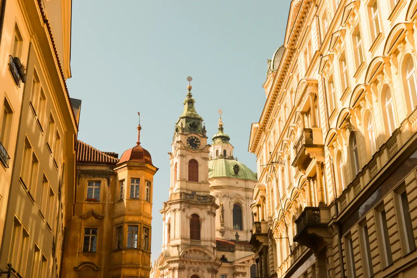 8 Days in Prague
