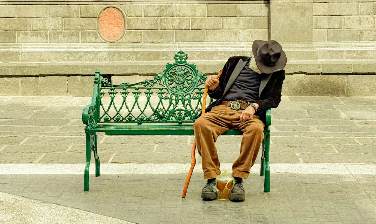 Siesta – The Midday Nap Culture