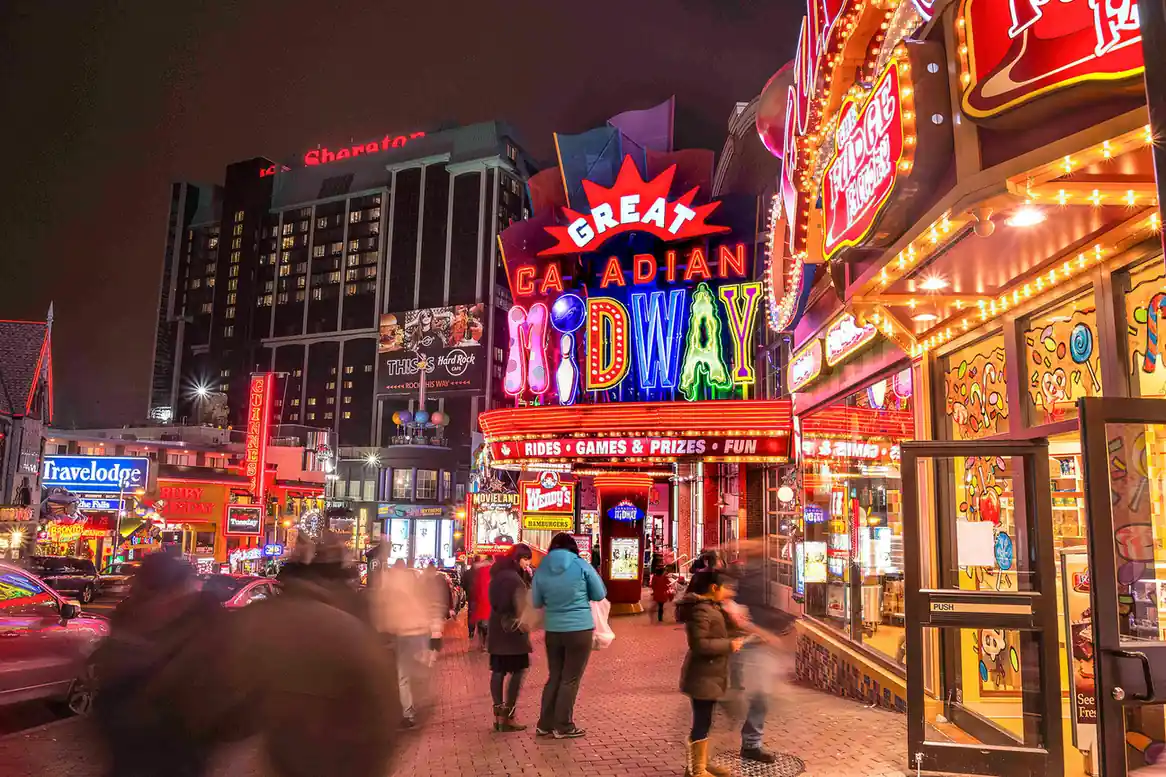 The Top 10 Famous Destinations for Tourists in Canada