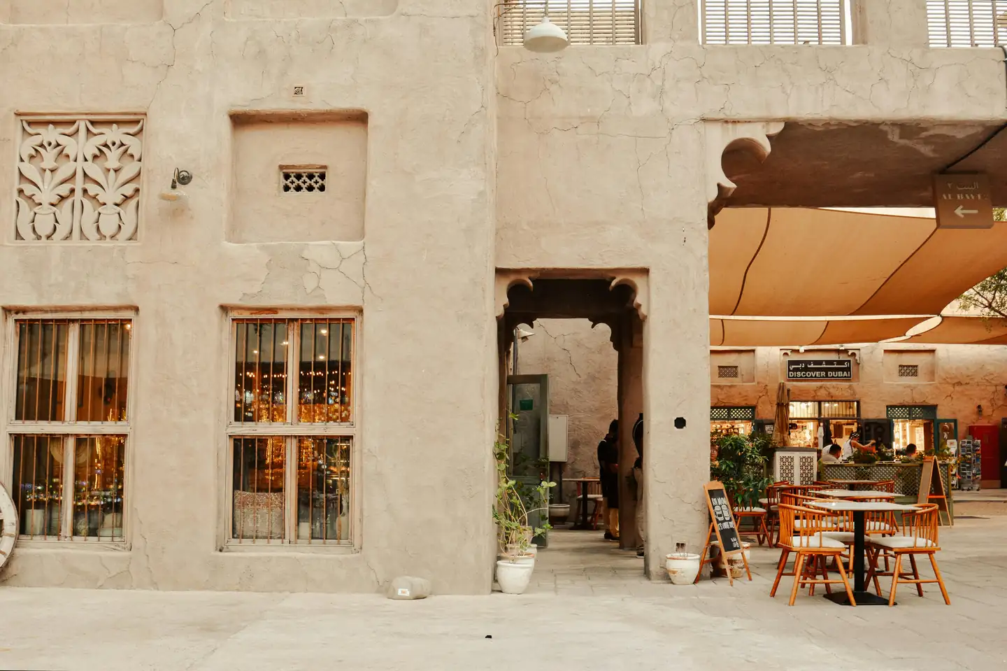 Guide to Traveling in the UAE