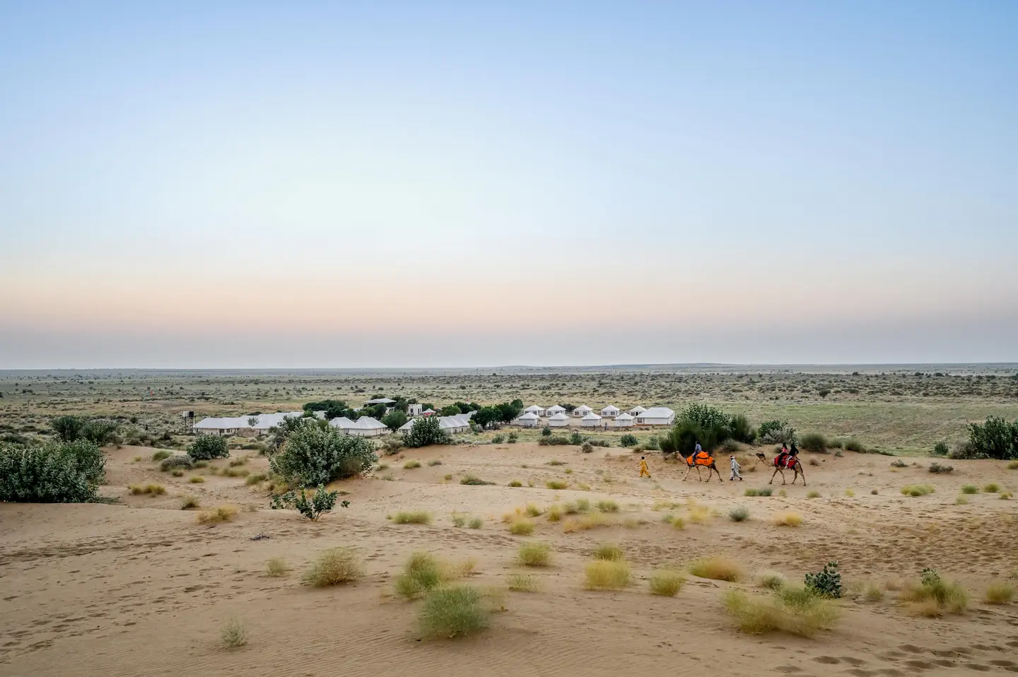 desert safari and dune bashing in jaisalmer