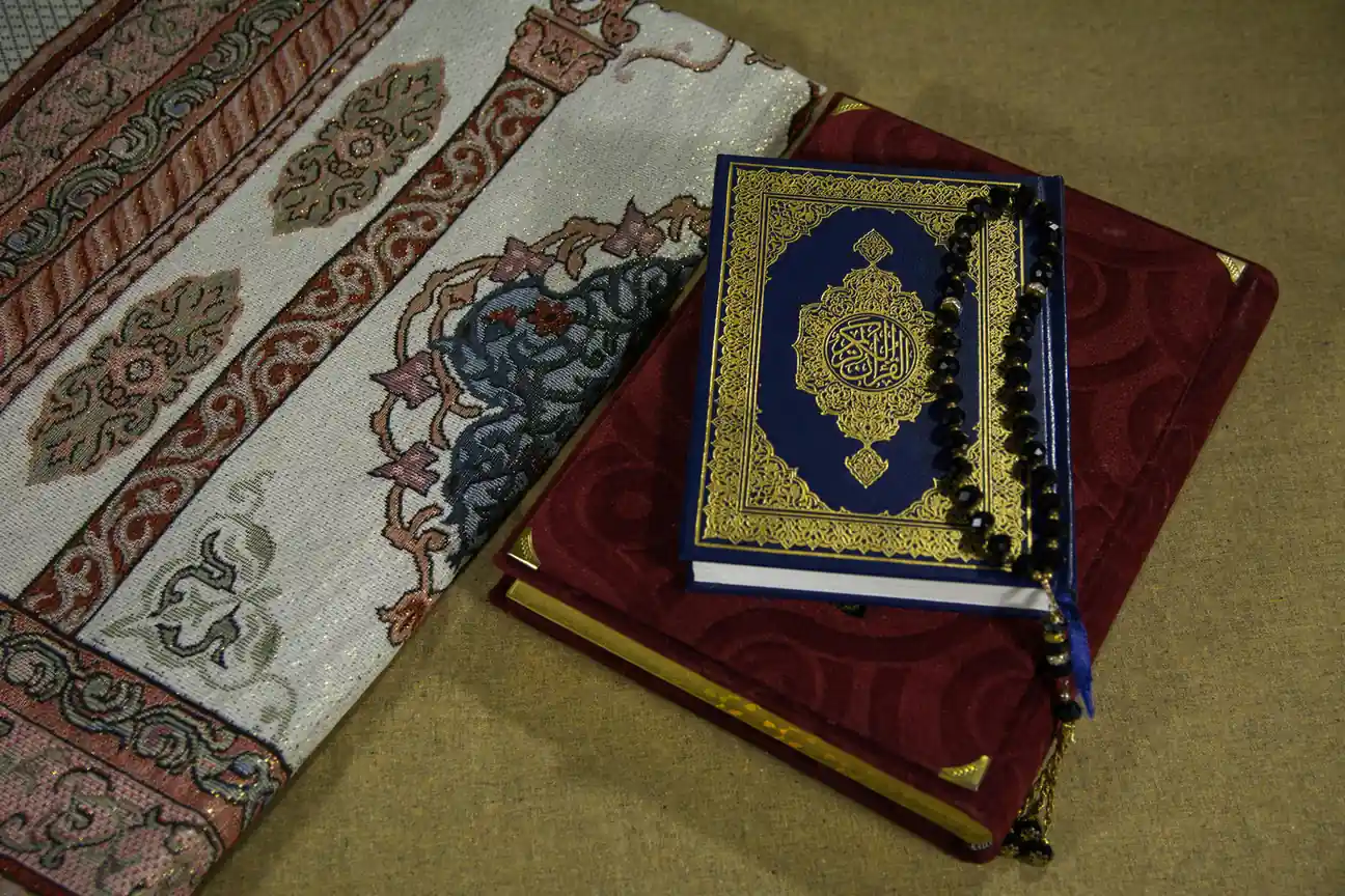 islamic art and religious items