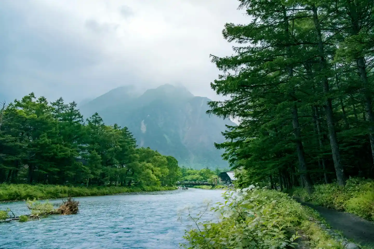Kamikochi – Alpine Trails and Natural Beauty