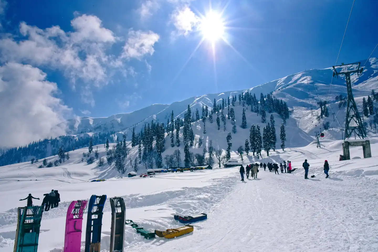 skiing in gulmarg jammu and kashmir
